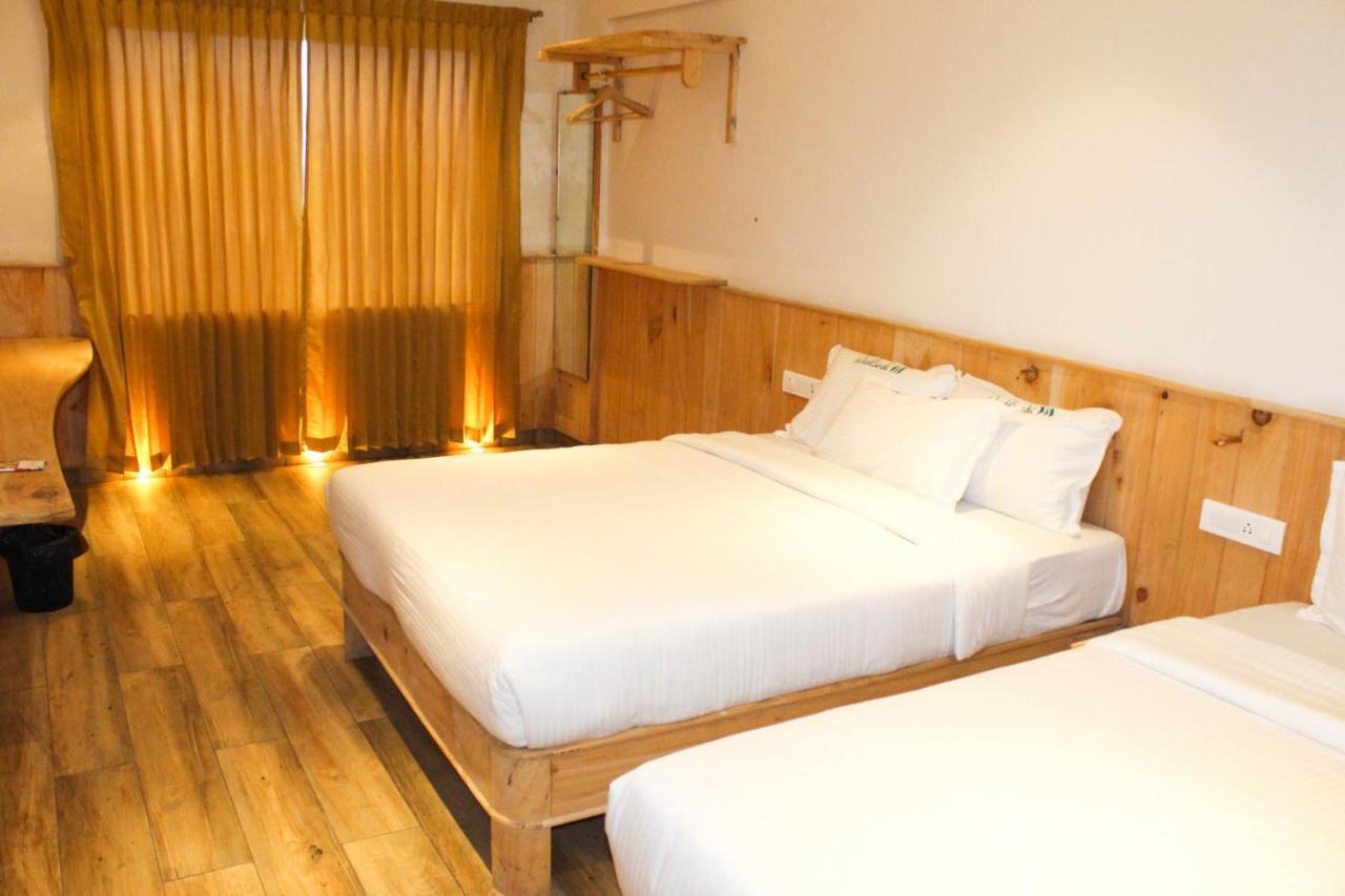 Hotel Al Woodlands Residencia Ooty Exterior foto