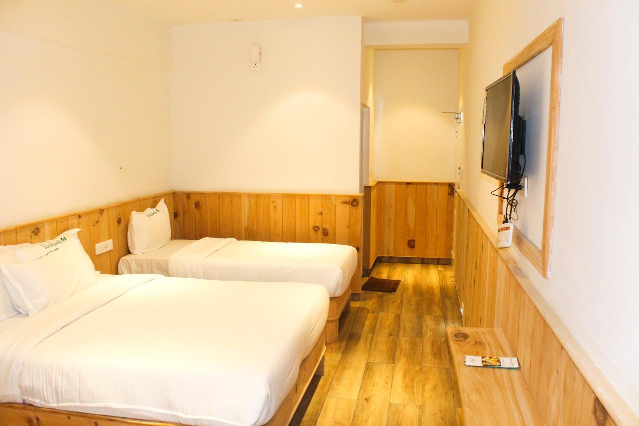 Hotel Al Woodlands Residencia Ooty Exterior foto